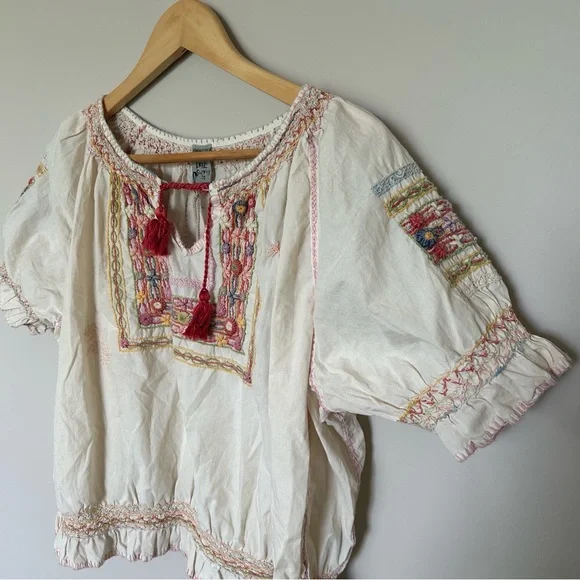 Magnolia Pearl Embroidered Chrissy Folk Blouse 2134 in Moonlight - Picture 8 of 14